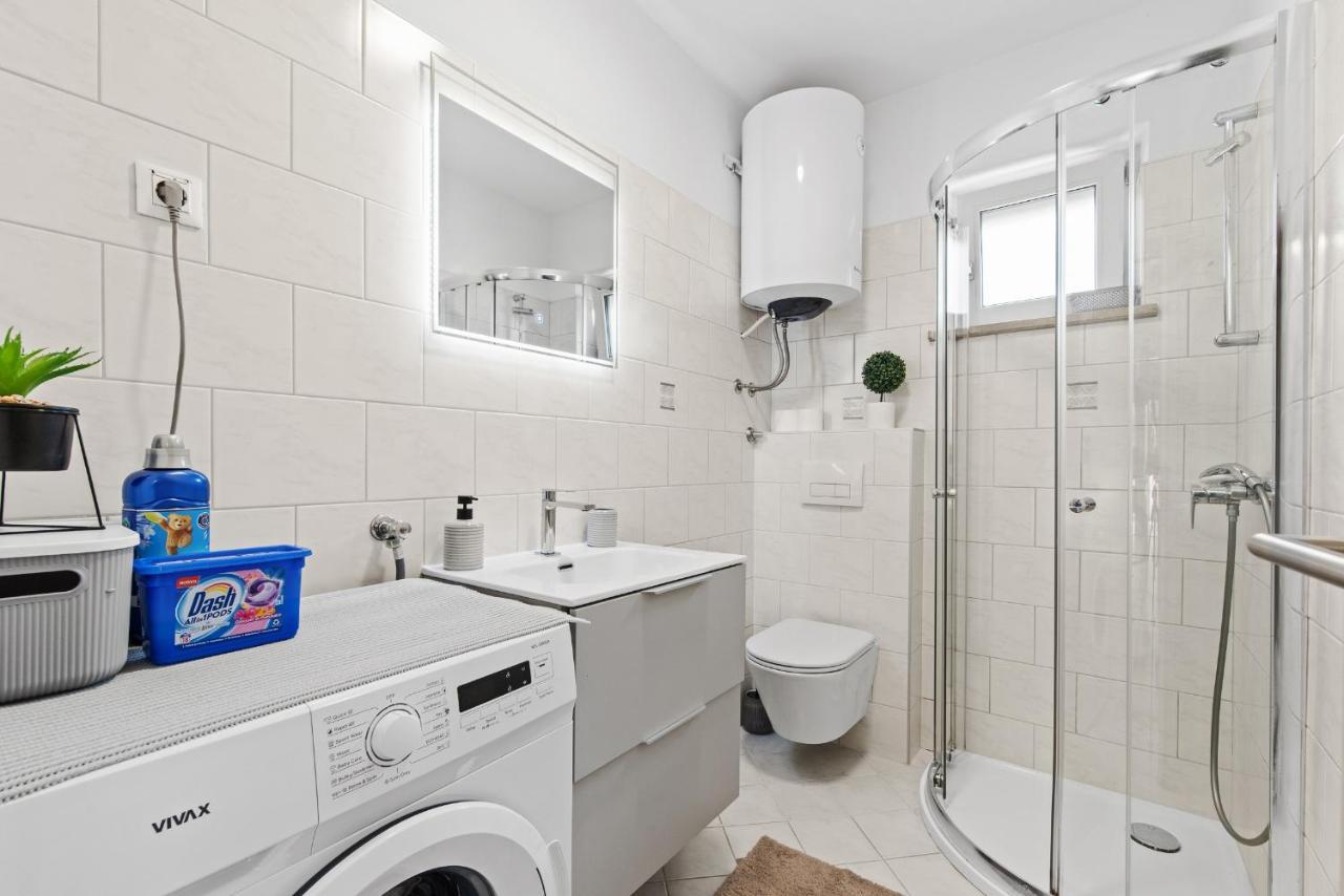 Apartmán Poli Nona - Renovated In 2023 Poreč Exteriér fotografie